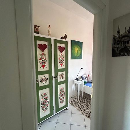 Appartamento Incantevole A Parma Luaran gambar