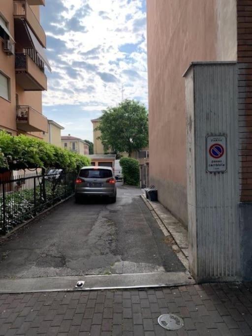 Appartamento Incantevole A Parma Luaran gambar