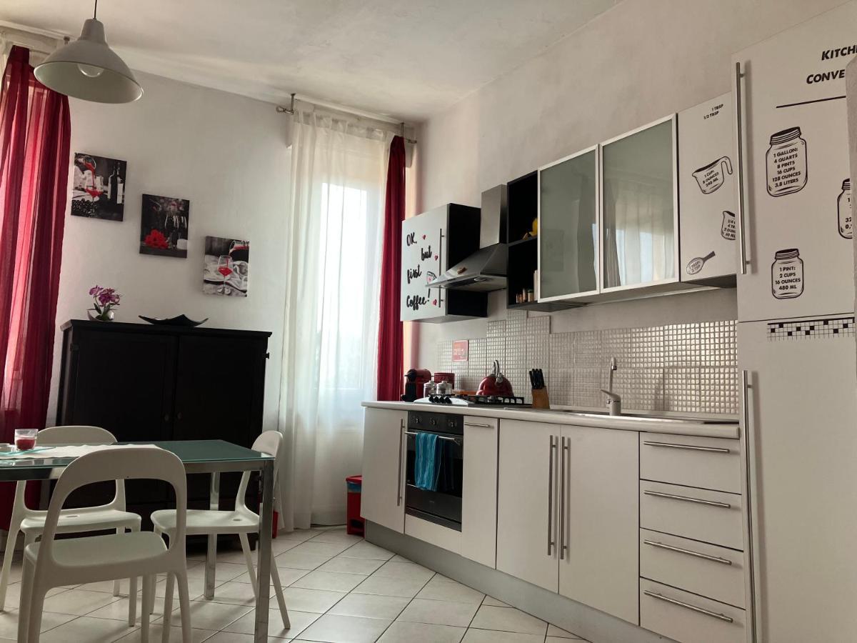 Appartamento Incantevole A Parma Luaran gambar